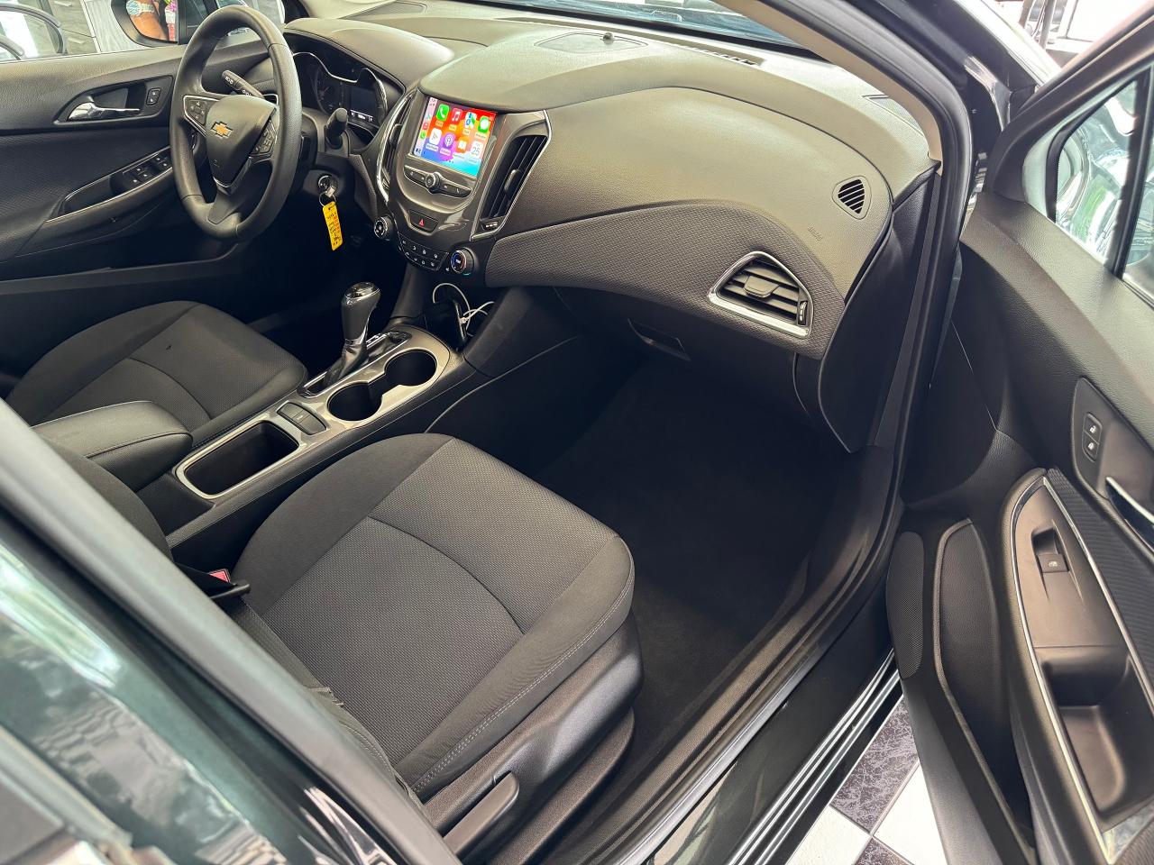 2018 Chevrolet Cruze LT+Remote Start+ApplePlay+HeatedSeats+CLEAN CARFAX Photo20
