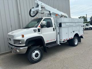 Used 2009 GMC 5500 4x4 for sale in Brantford, ON