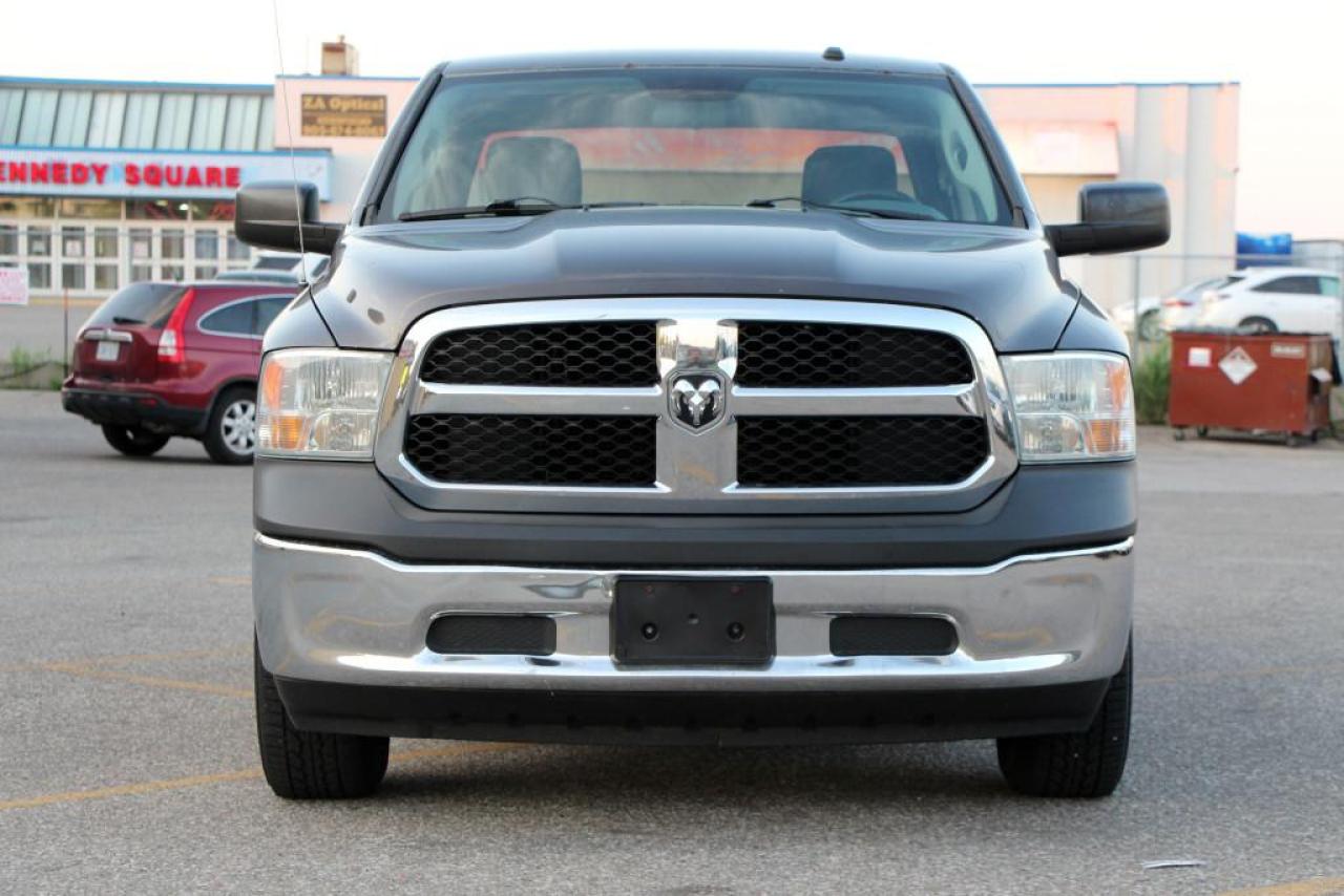 2014 RAM 1500 ST 4x4 Automatic - Photo #2