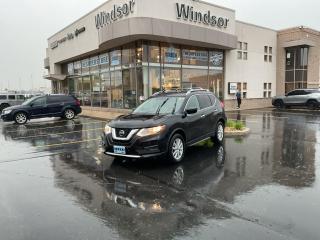 Used 2018 Nissan Rogue SV AWD for sale in Windsor, ON