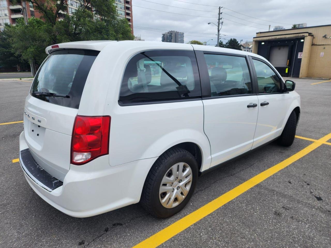 2018 Dodge Grand Caravan Canada Value Package 2WD Photo4