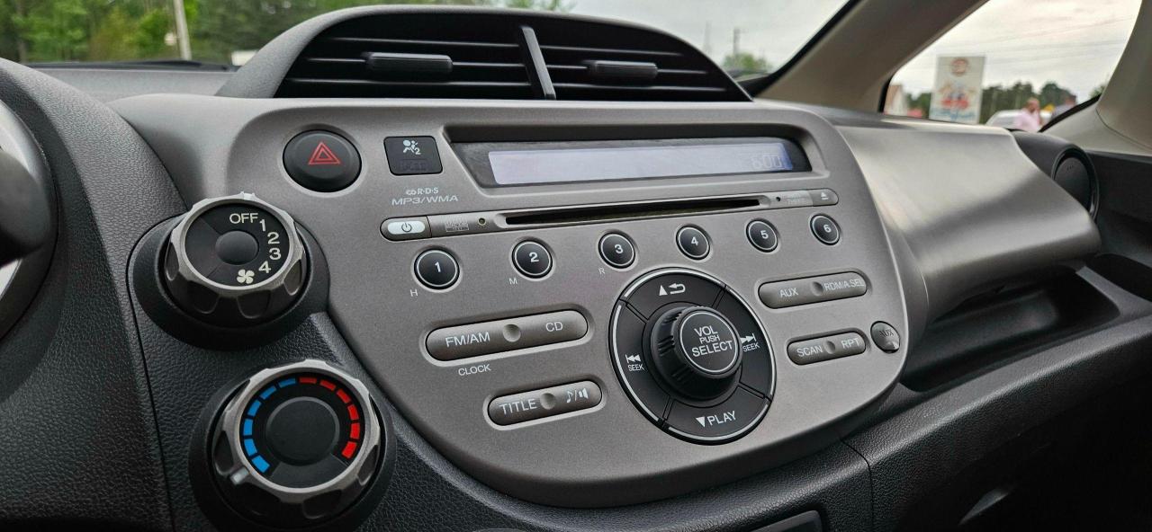 2013 Honda Fit DX - Photo #13