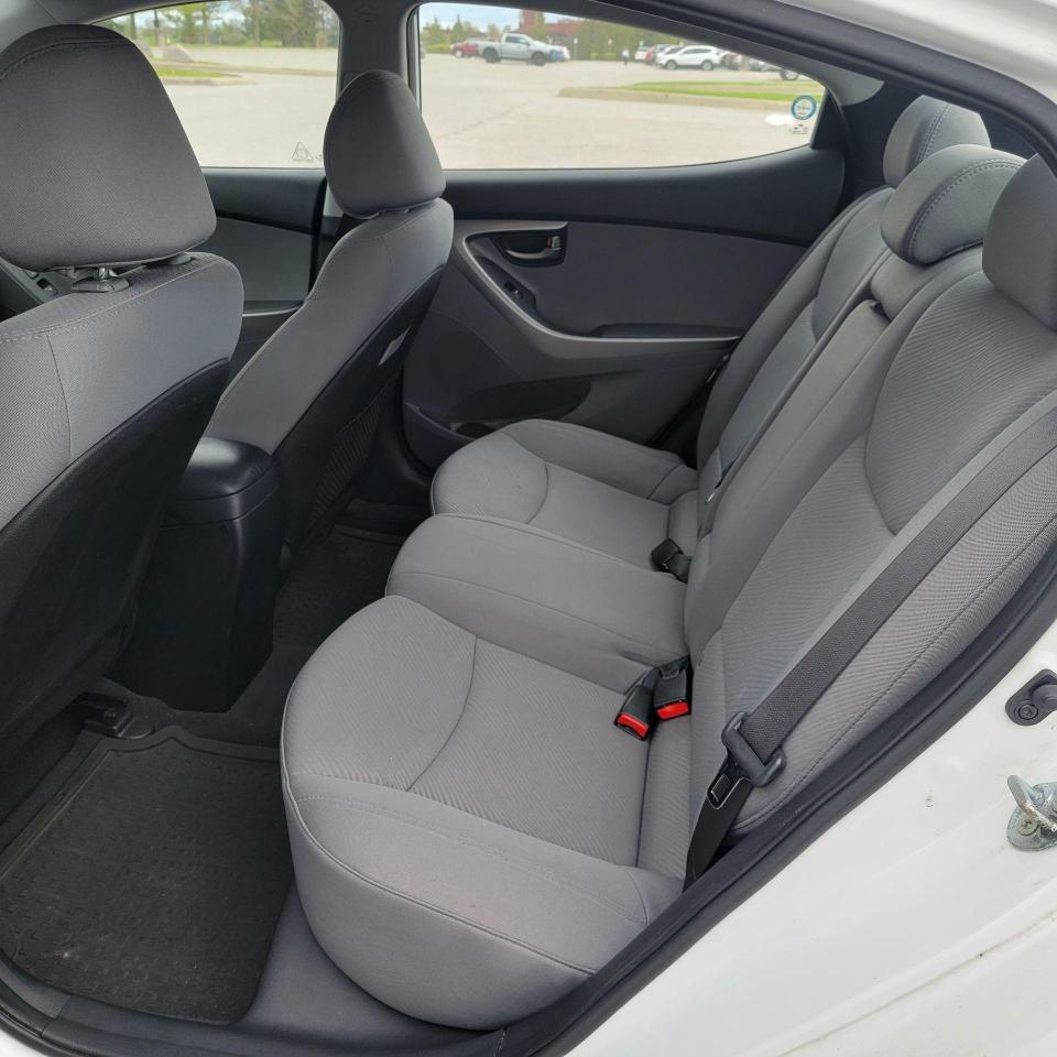 2013 Hyundai Elantra GL - Photo #13
