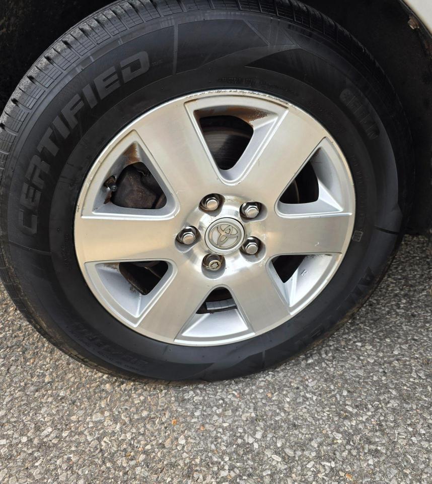 2009 Toyota Sienna 5DR LE 7-PASS FWD - Photo #9