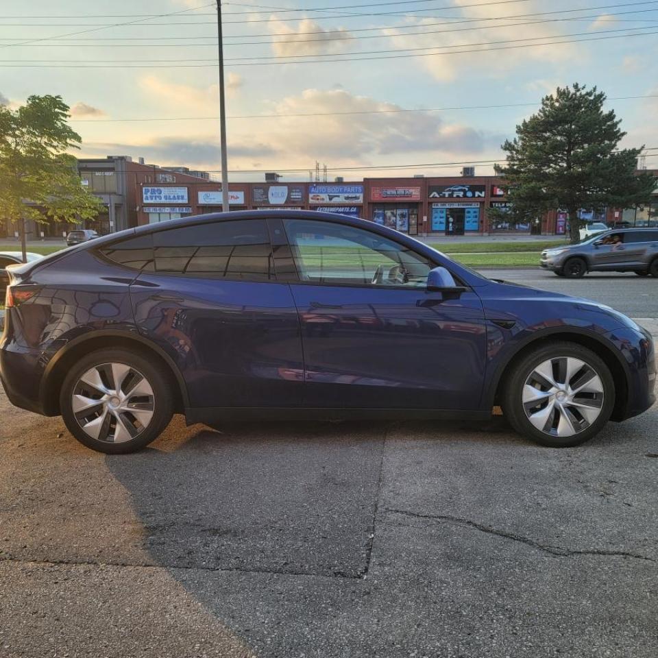 2021 Tesla Model Y LONG RANGE - Photo #8