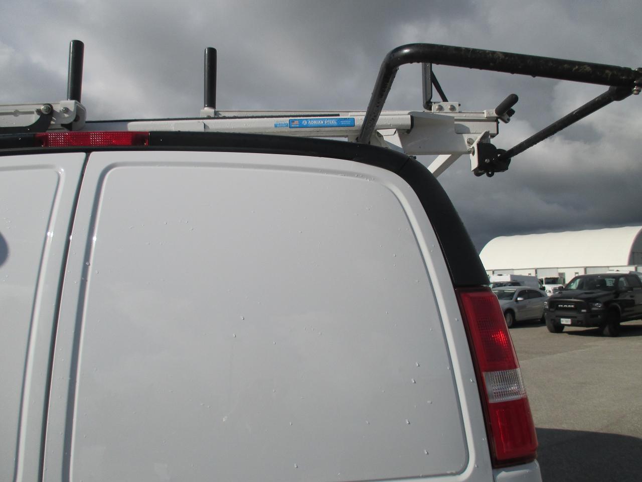2023 Chevrolet Express 2500 RWD 2500 135"LADDER RACKS,SHELVES AND DRAWERS - Photo #11