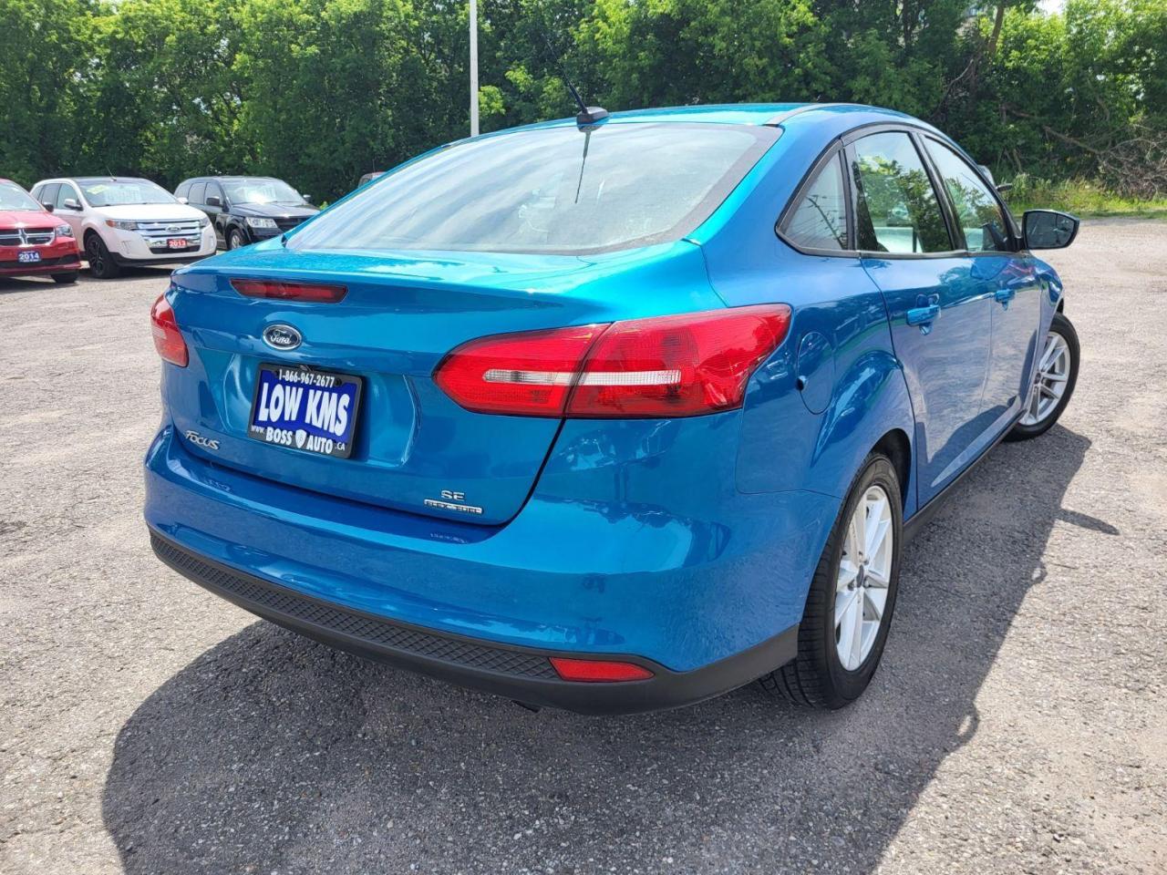 2015 Ford Focus SE Photo4