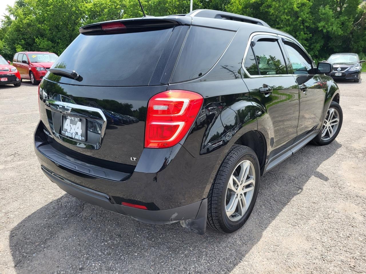 2017 Chevrolet Equinox 2LT AWD Photo4