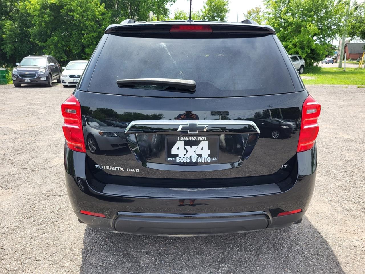 2017 Chevrolet Equinox 2LT AWD Photo3