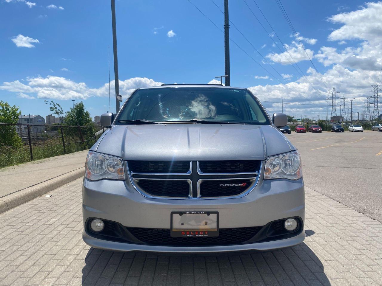 2016 Dodge Grand Caravan 4dr Wgn Crew Plus*CLEAN CARFAX* Photo2