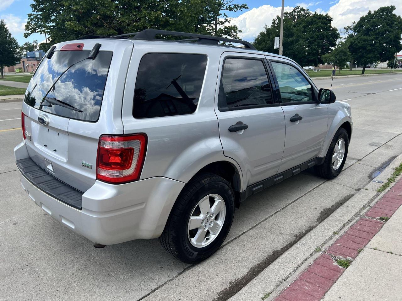 2012 Ford Escape 4WD 4dr XLT - Photo #9