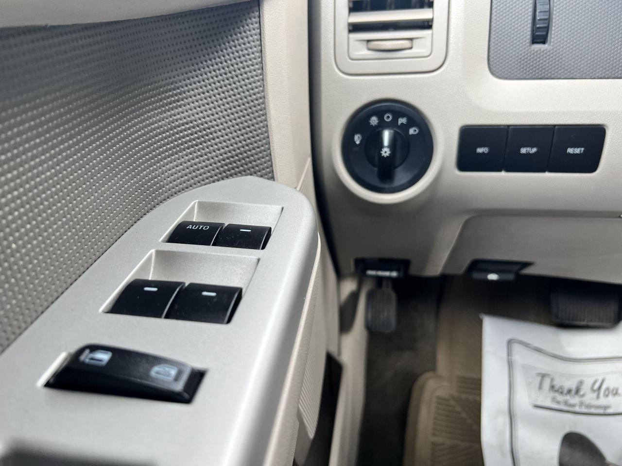 2012 Ford Escape 4WD 4dr XLT - Photo #28