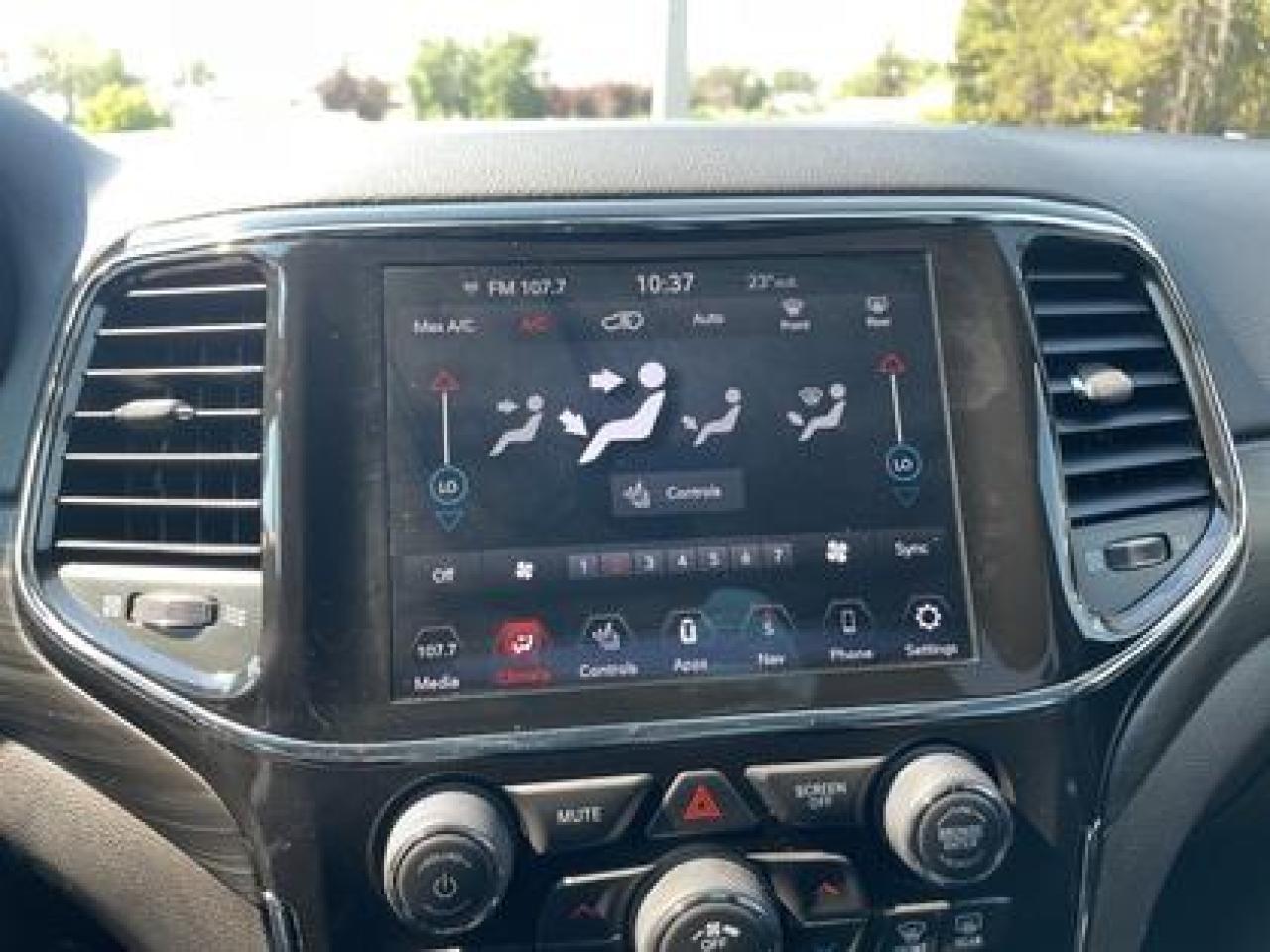 2021 Jeep Grand Cherokee NAV, 8'4 SCREEN, 3.6L, #270 Photo