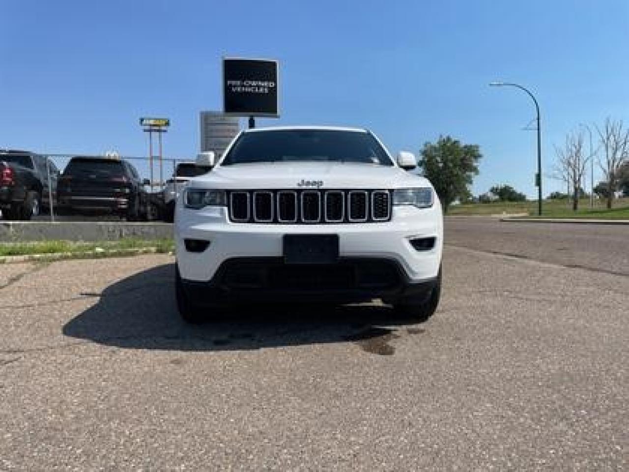 2021 Jeep Grand Cherokee NAV, 8'4 SCREEN, 3.6L, #270 Photo