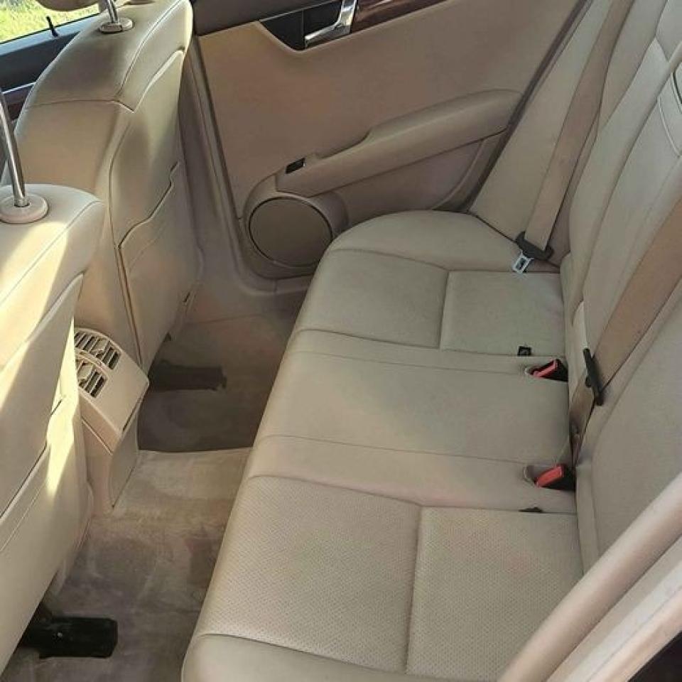 2011 Mercedes-Benz C-Class  - Photo #8