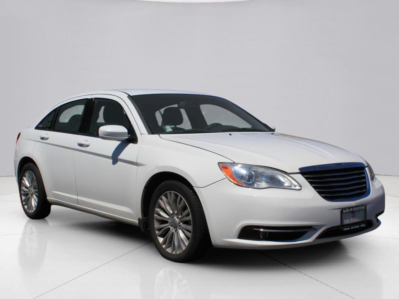 Used 2012 Chrysler 200 Touring for sale in Courtenay, BC