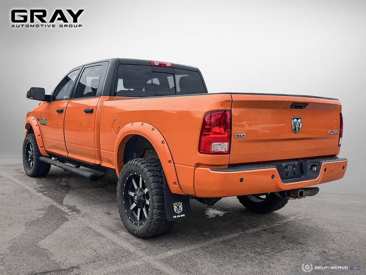 2014 RAM 2500 SLT/6.4L Hemi/Low Kms - Photo #3