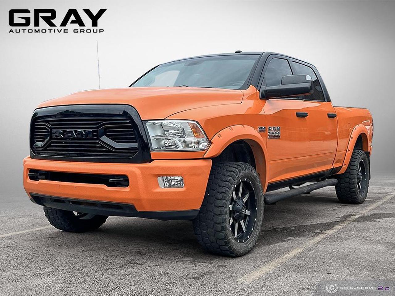 2014 RAM 2500 SLT/6.4L Hemi/Low Kms