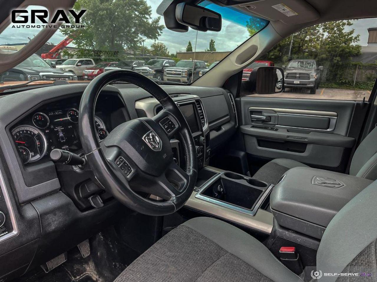 2014 RAM 2500 SLT/6.4L Hemi/Low Kms - Photo #9