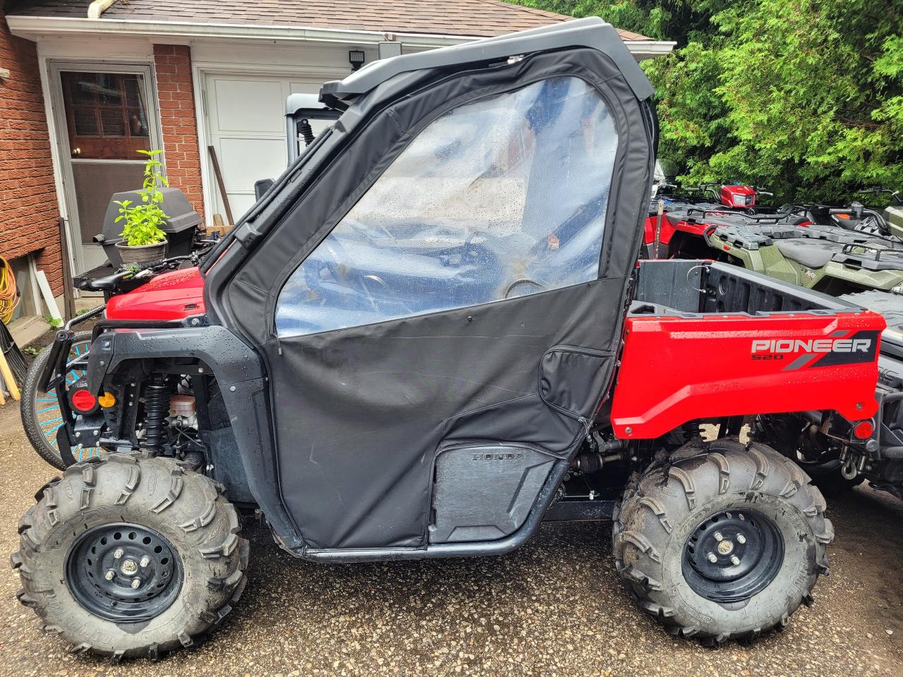 Used 2021 Honda Pioneer 520 *1-Owner* Financing Available & Trades-ins Welcome for sale in Rockwood, ON