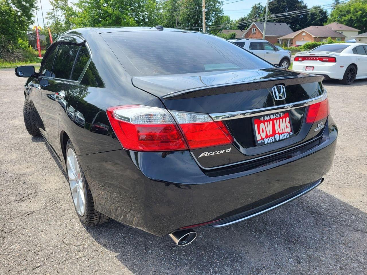 2015 Honda Accord Touring V6 Photo2