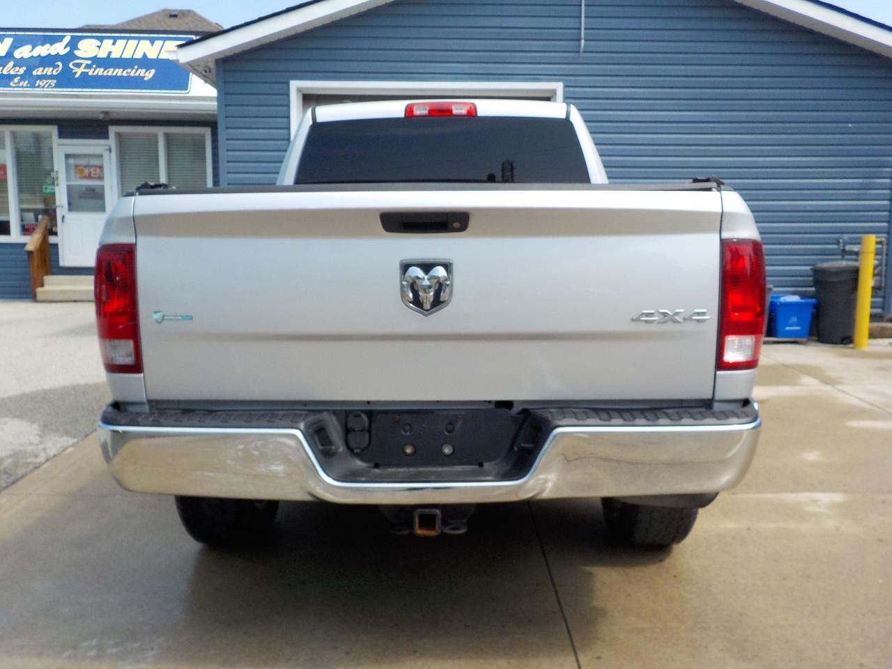 2016 Dodge Ram 1500 ST Photo3