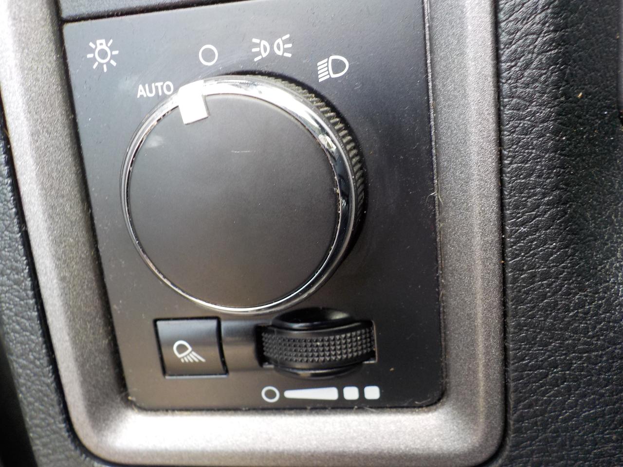 2016 Dodge Ram 1500 ST - Photo #15
