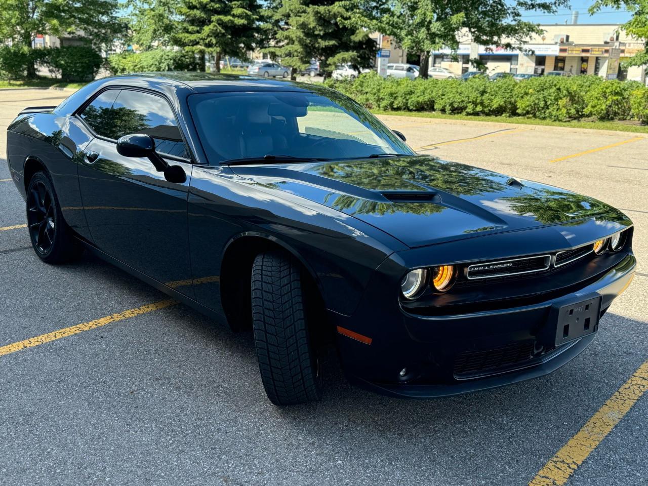2020 Dodge Challenger SXT Photo2