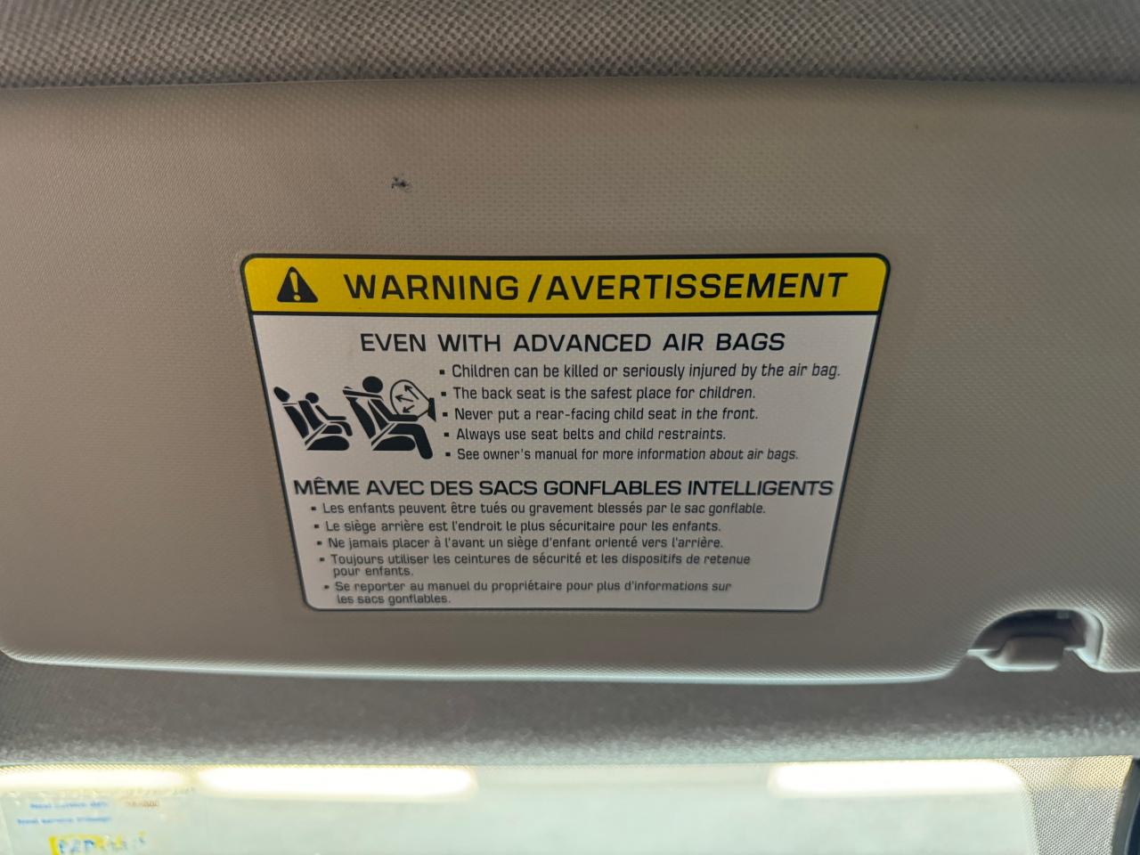 2017 Hyundai Elantra LIMITED+GPS+Sunroof+HeatedLeather+Camera+BlindSpot - Photo #51