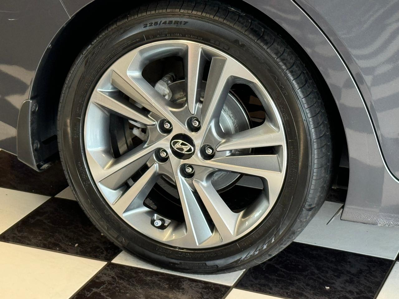 2017 Hyundai Elantra LIMITED+GPS+Sunroof+HeatedLeather+Camera+BlindSpot Photo55