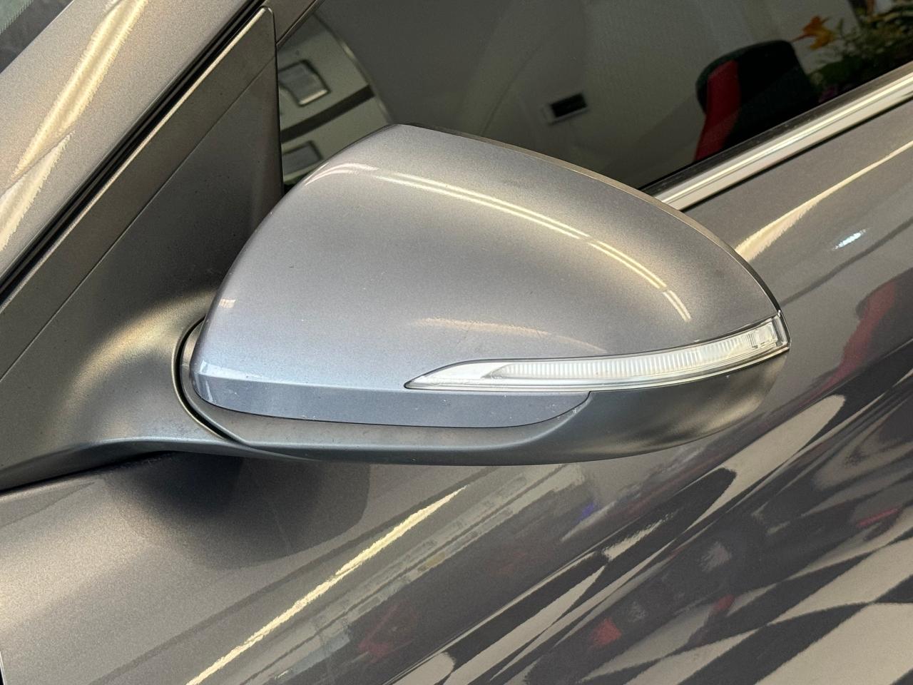 2017 Hyundai Elantra LIMITED+GPS+Sunroof+HeatedLeather+Camera+BlindSpot - Photo #58