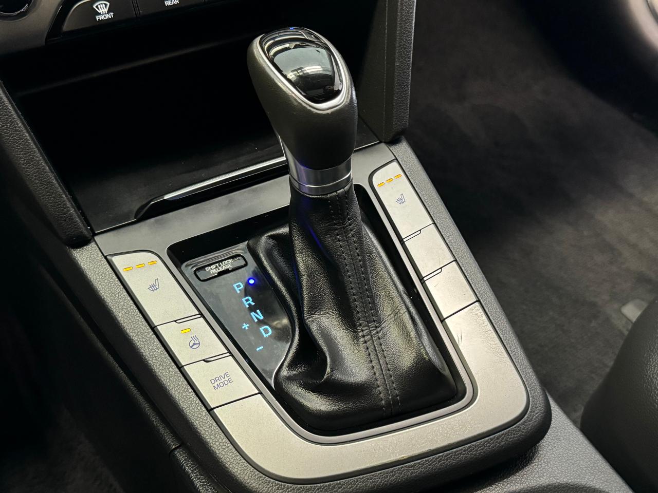 2017 Hyundai Elantra LIMITED+GPS+Sunroof+HeatedLeather+Camera+BlindSpot - Photo #35