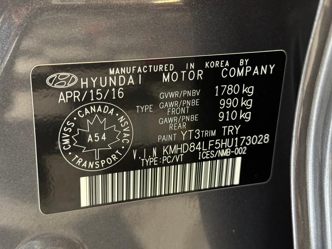 2017 Hyundai Elantra LIMITED+GPS+Sunroof+HeatedLeather+Camera+BlindSpot - Photo #41