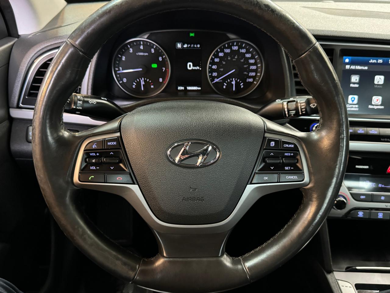 2017 Hyundai Elantra LIMITED+GPS+Sunroof+HeatedLeather+Camera+BlindSpot - Photo #11