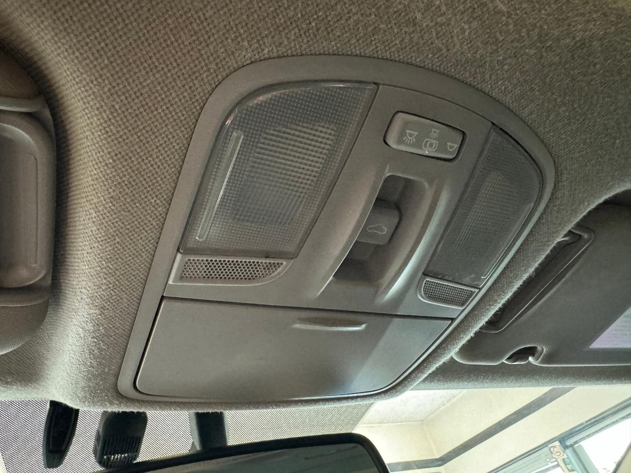 2017 Hyundai Elantra LIMITED+GPS+Sunroof+HeatedLeather+Camera+BlindSpot - Photo #52