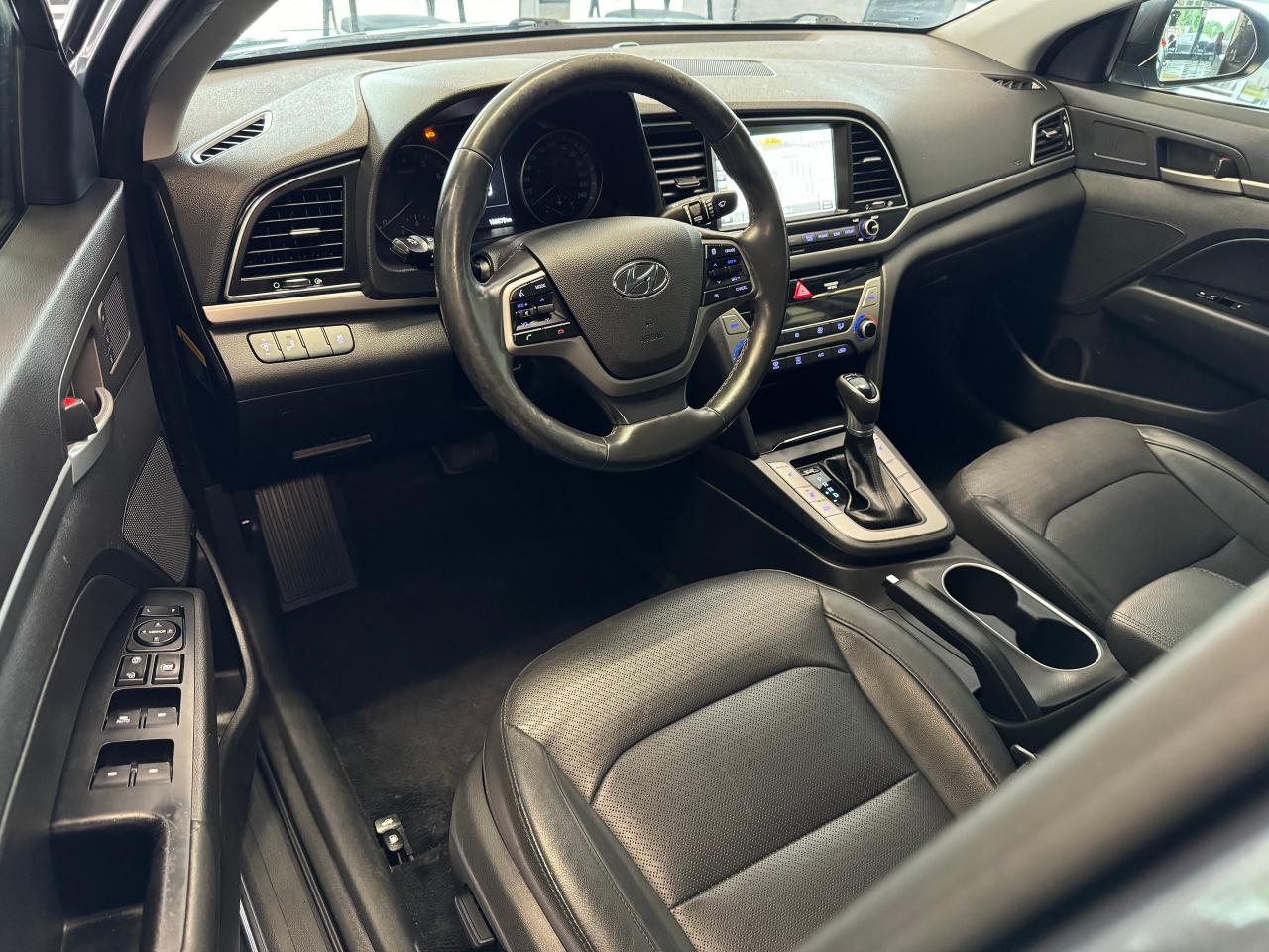 2017 Hyundai Elantra LIMITED+GPS+Sunroof+HeatedLeather+Camera+BlindSpot - Photo #19