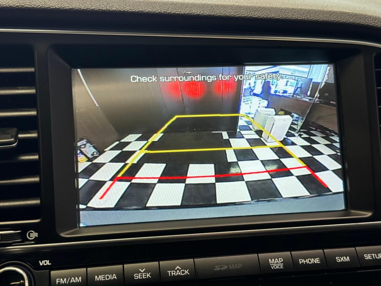 2017 Hyundai Elantra LIMITED+GPS+Sunroof+HeatedLeather+Camera+BlindSpot - Photo #13