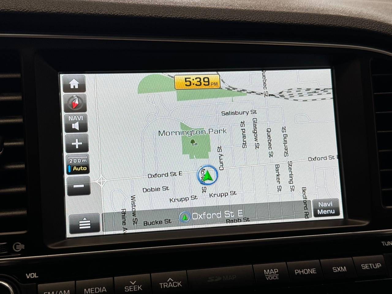 2017 Hyundai Elantra LIMITED+GPS+Sunroof+HeatedLeather+Camera+BlindSpot Photo93