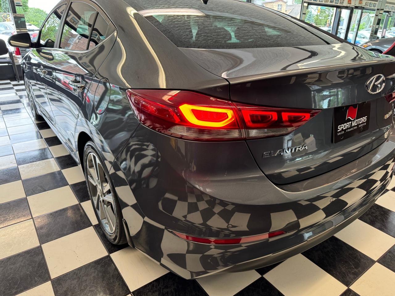 2017 Hyundai Elantra LIMITED+GPS+Sunroof+HeatedLeather+Camera+BlindSpot - Photo #38