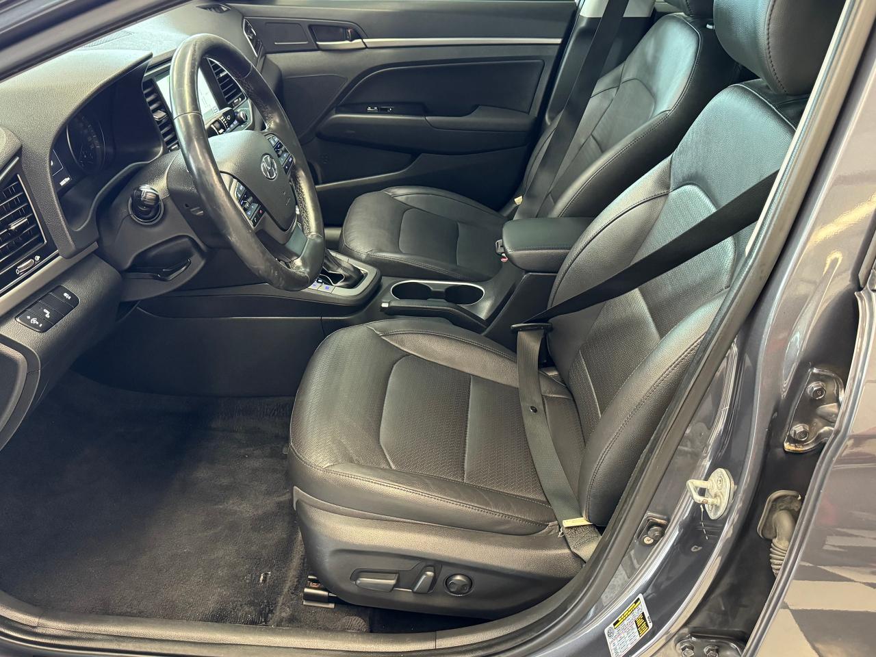 2017 Hyundai Elantra LIMITED+GPS+Sunroof+HeatedLeather+Camera+BlindSpot Photo84