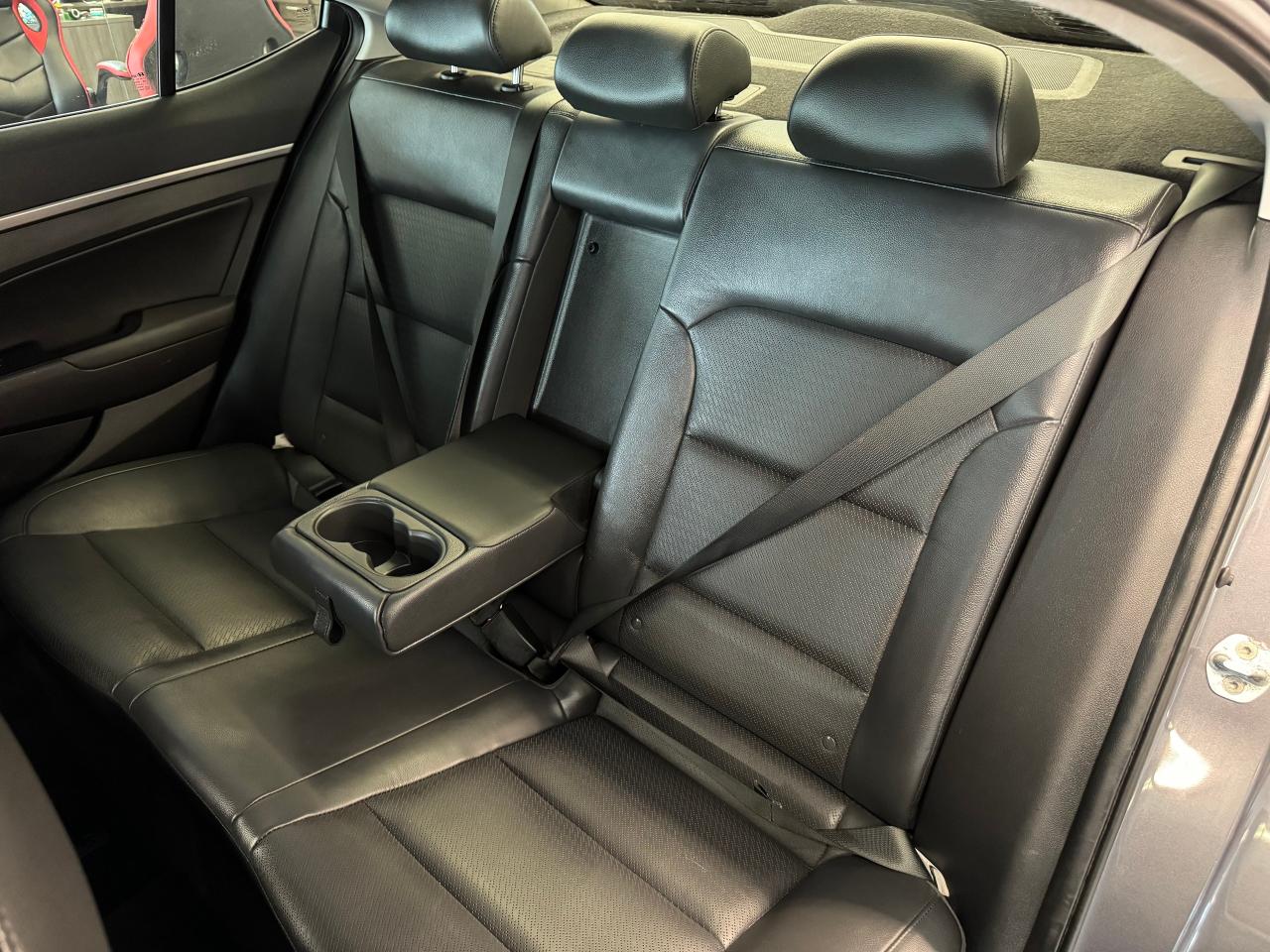 2017 Hyundai Elantra LIMITED+GPS+Sunroof+HeatedLeather+Camera+BlindSpot - Photo #26