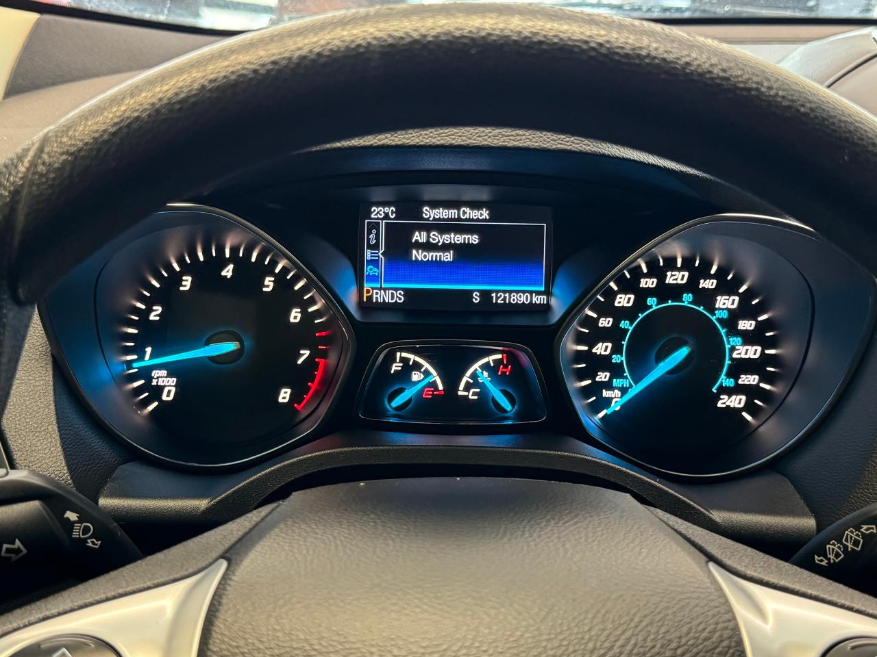 2014 Ford Escape SE+Camera+Remote Start+Power Lift Gate+New Tires - Photo #14