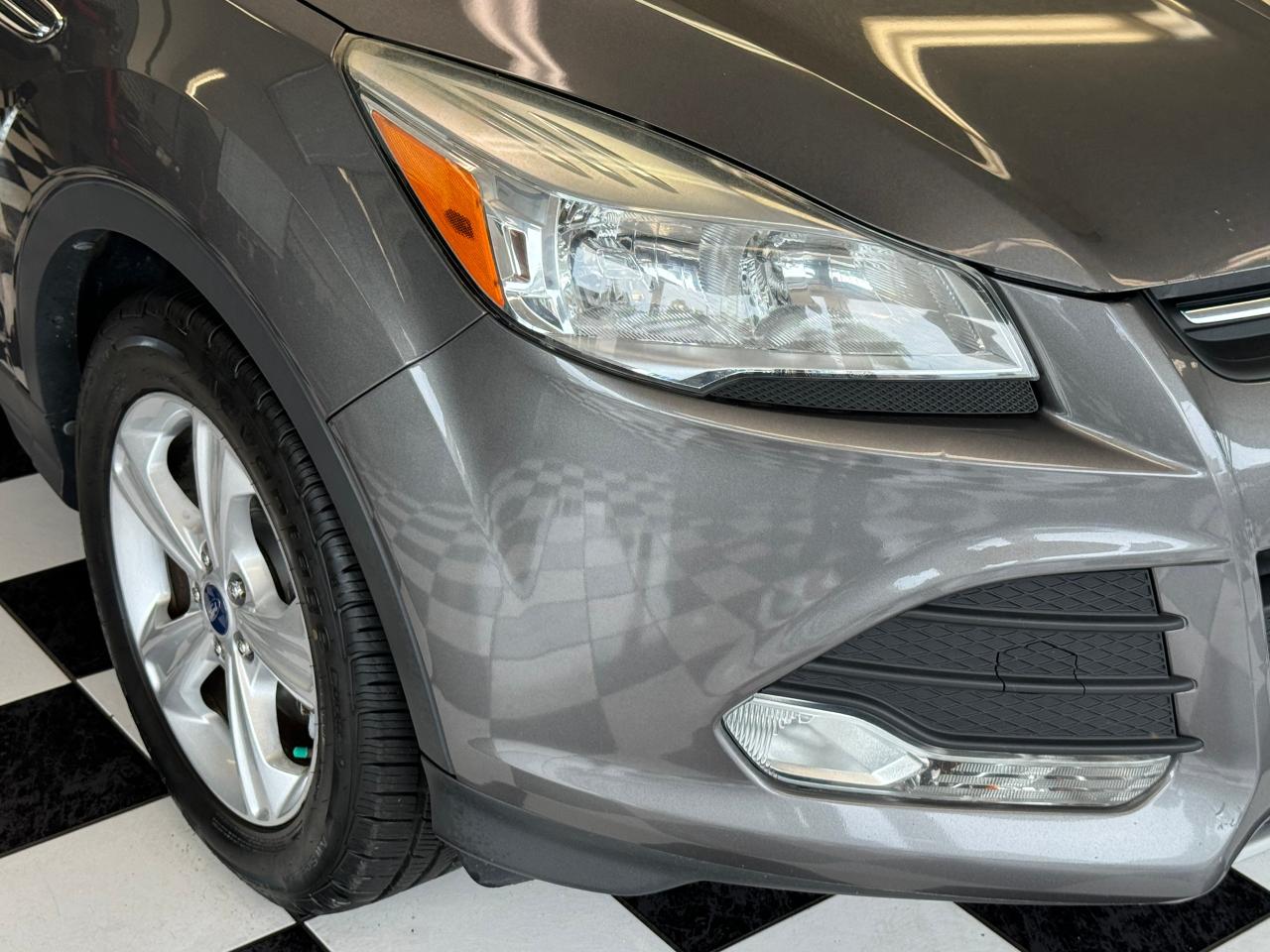 2014 Ford Escape SE+Camera+Remote Start+Power Lift Gate+New Tires - Photo #34