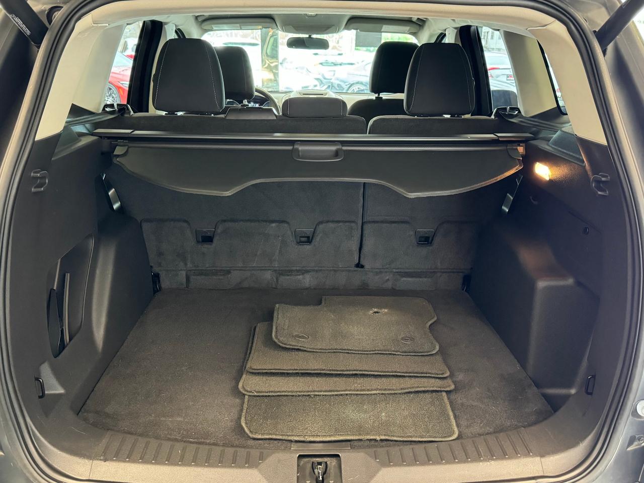 2014 Ford Escape SE+Camera+Remote Start+Power Lift Gate+New Tires - Photo #23