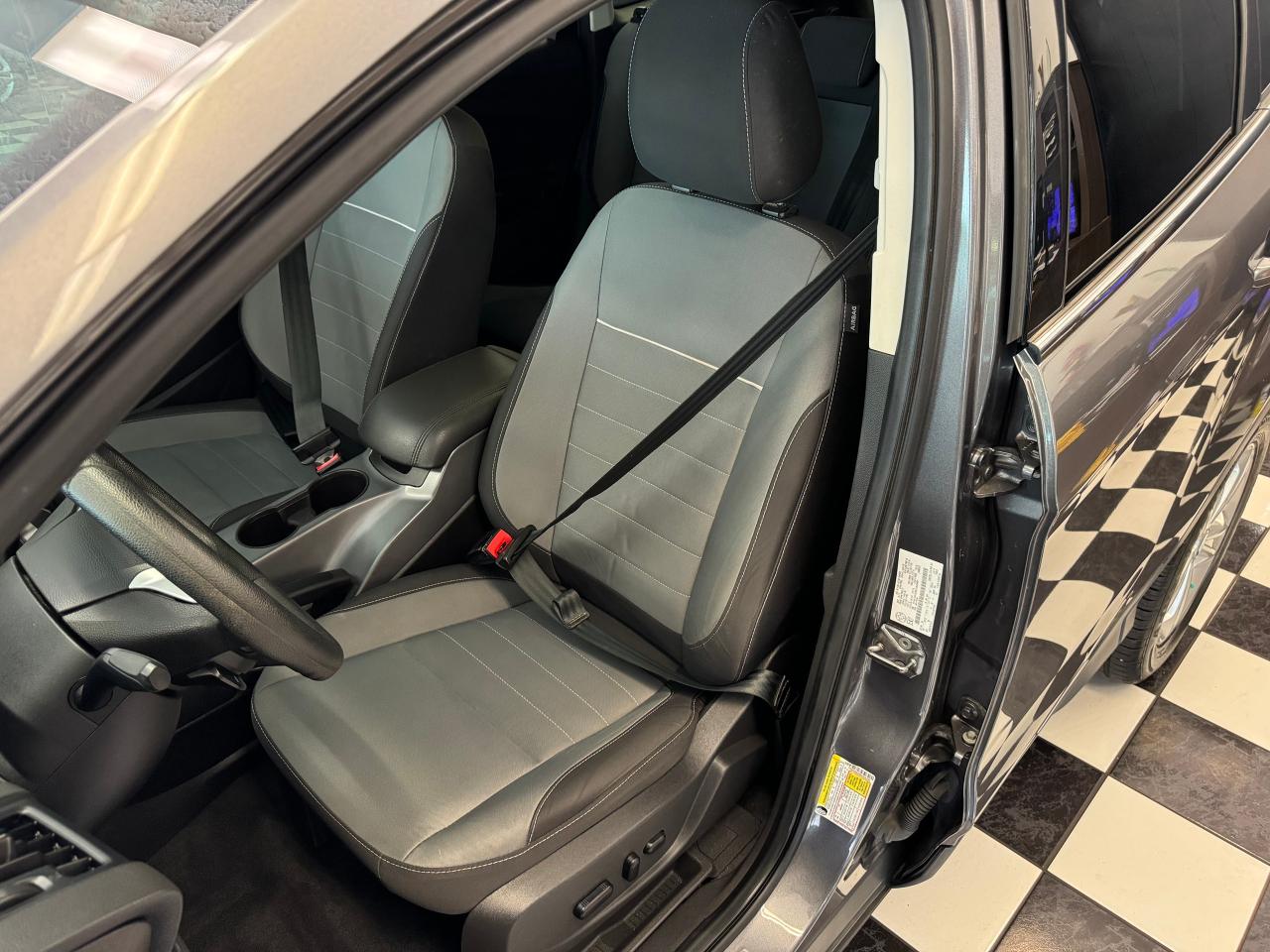 2014 Ford Escape SE+Camera+Remote Start+Power Lift Gate+New Tires - Photo #17