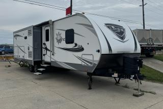 Used 2019 Highland Ridge RV Open Range Light 275RLS Ultra Luxury 27FT for sale in Tilbury, ON