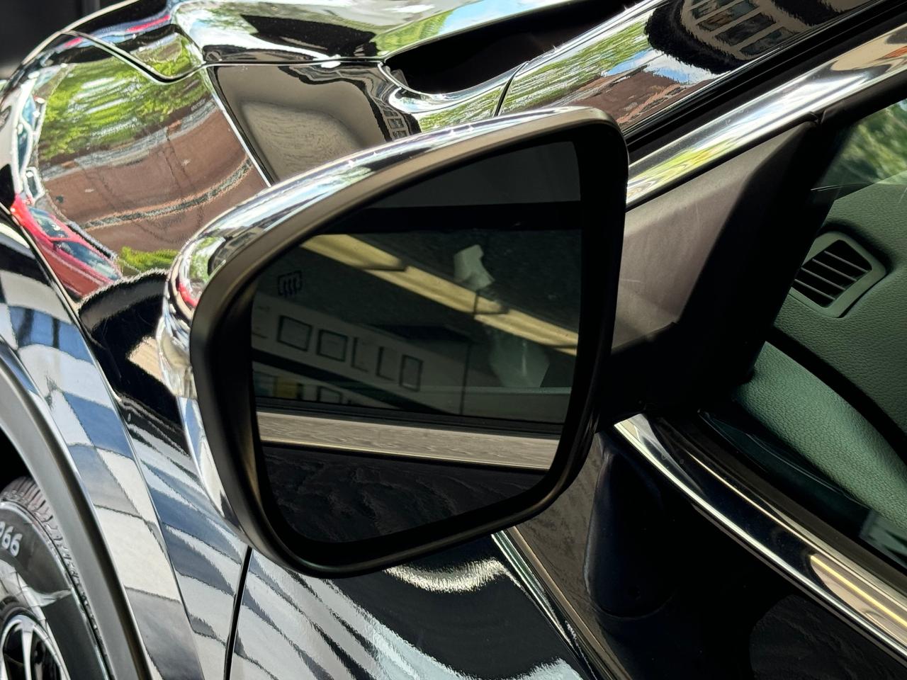 2018 Nissan Rogue S+Blind Spot+New Tires+Apple Play++CLEAN CARFAX Photo105