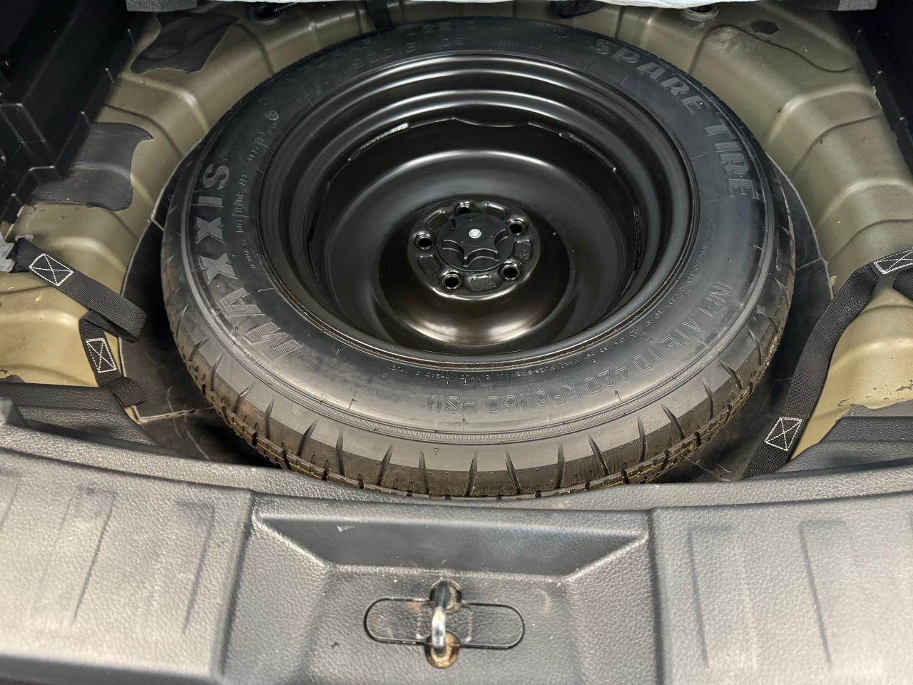 2018 Nissan Rogue S+Blind Spot+New Tires+Apple Play++CLEAN CARFAX Photo103