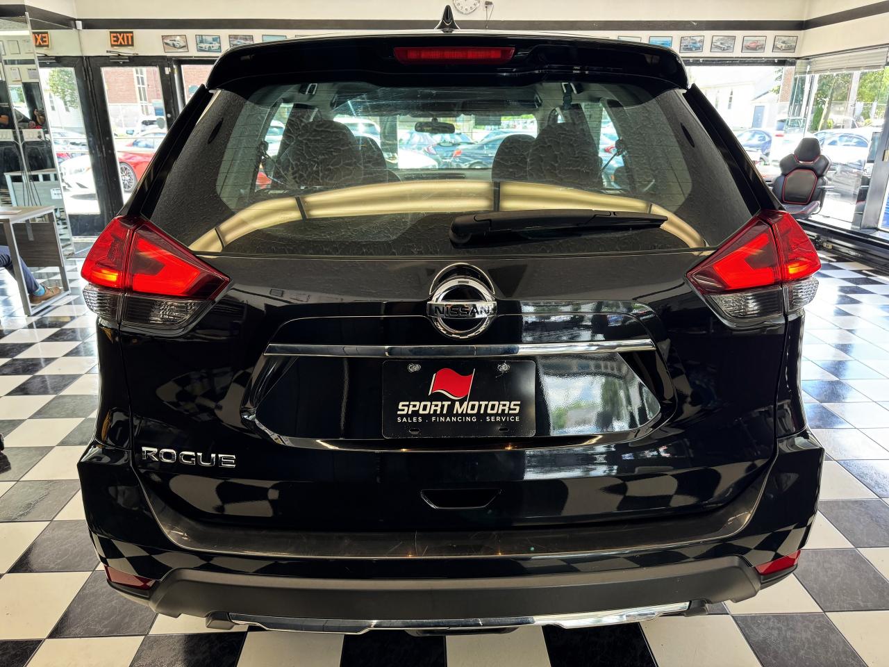 2018 Nissan Rogue S+Blind Spot+New Tires+Apple Play++CLEAN CARFAX Photo61