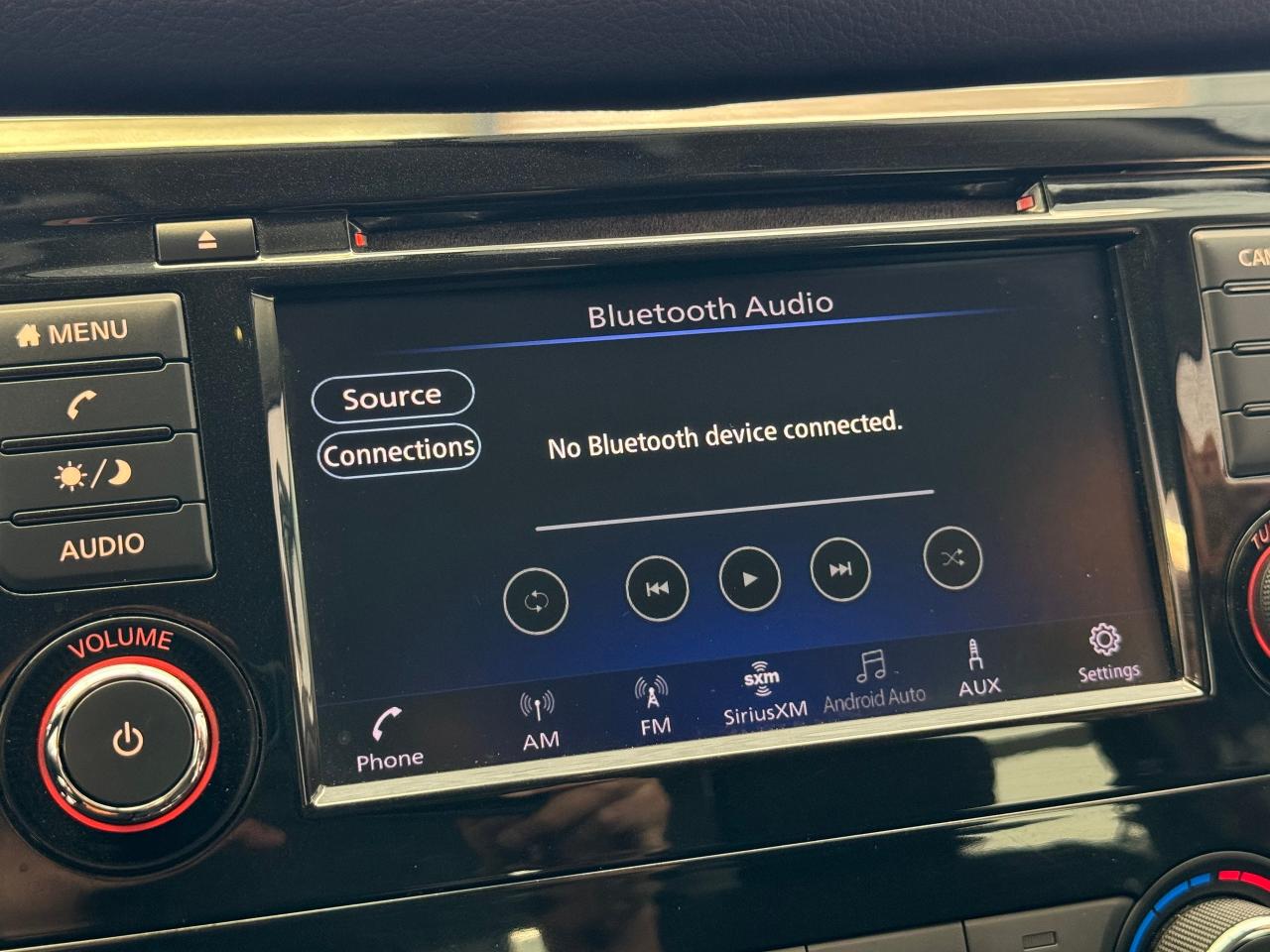 2018 Nissan Rogue S+Blind Spot+New Tires+Apple Play++CLEAN CARFAX Photo86